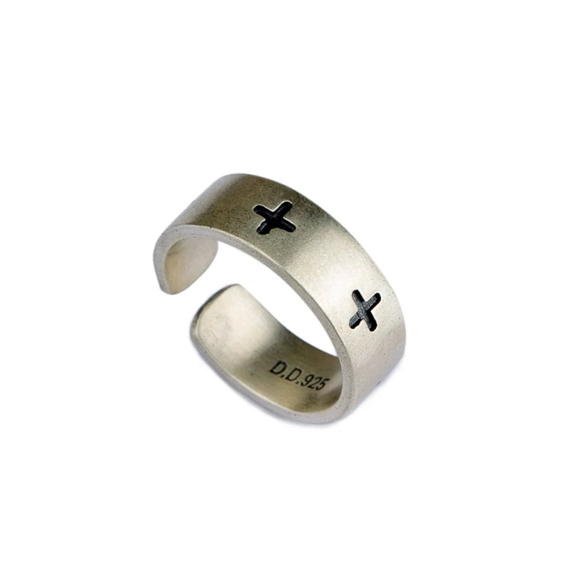CHRISTWRLD™ Silver-Crossed Ring